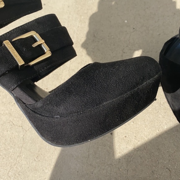 BCBG Generation Sleek Black Suede Caged Buckle High Heel Pointed Toe Shoes 👠 - Picture 6 of 8